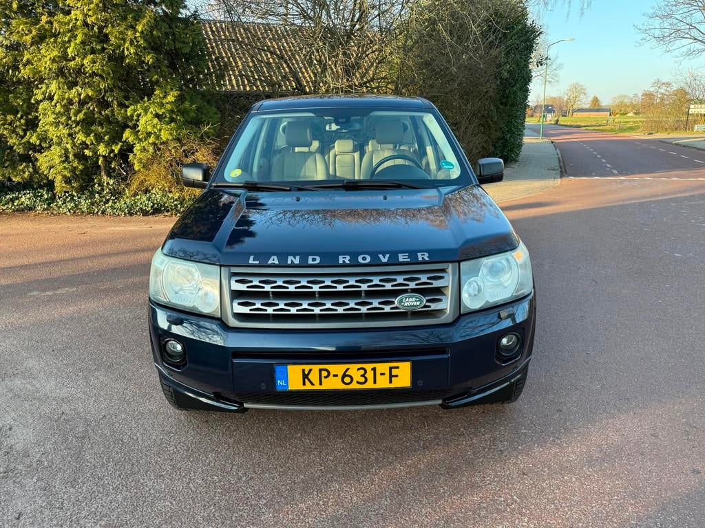 Land Rover Freelander 2.2 TD4 HSE / Navi / Xenon / Leder / A, Euro 5, Gebruikt, 4 cilinders, Blauw