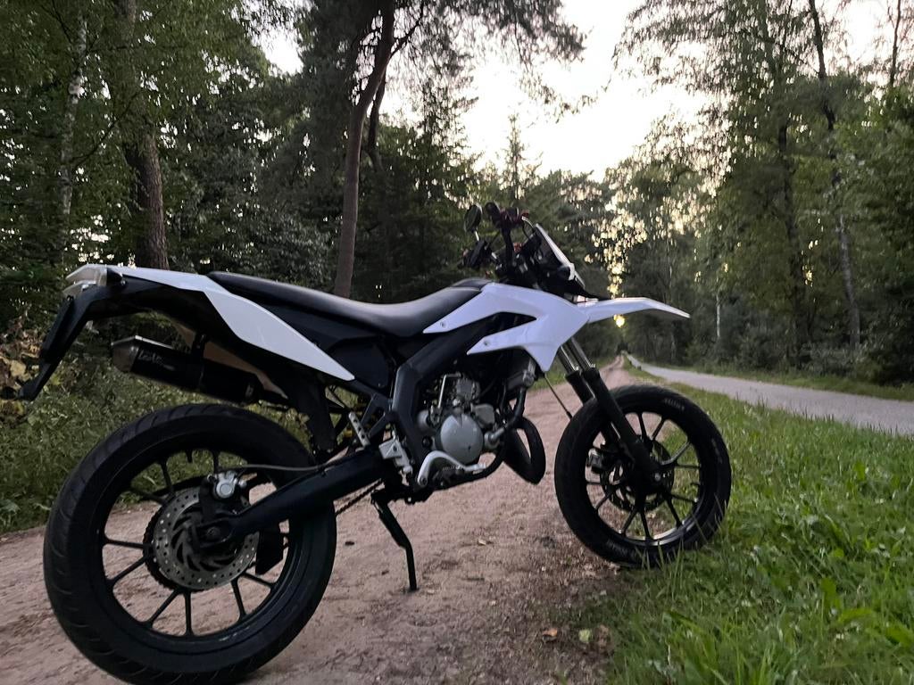 GEZOCHT, Derbi senda xtreme frame, Ophalen of Verzenden, Zo goed als nieuw