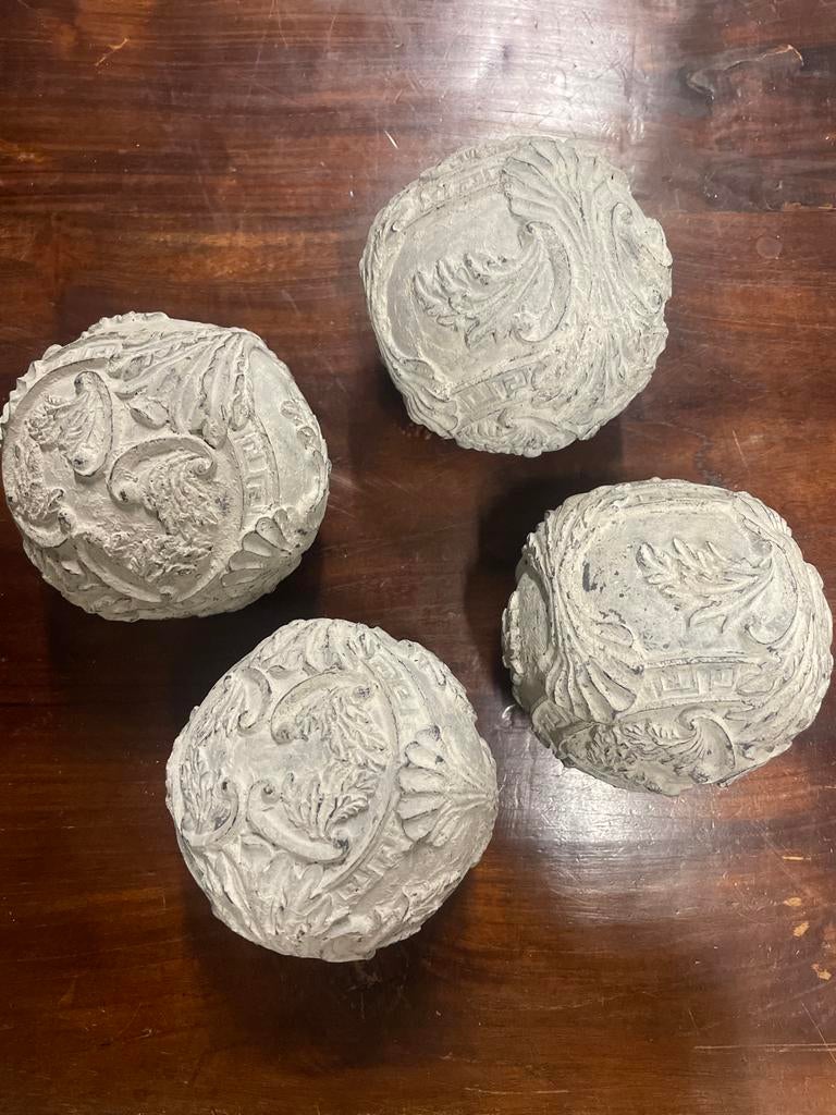4 Nieuwe decoratie ballen van beton, 11 cm doorsnee, Nieuw, Ophalen of Verzenden, Grijs, Steen/keramiek