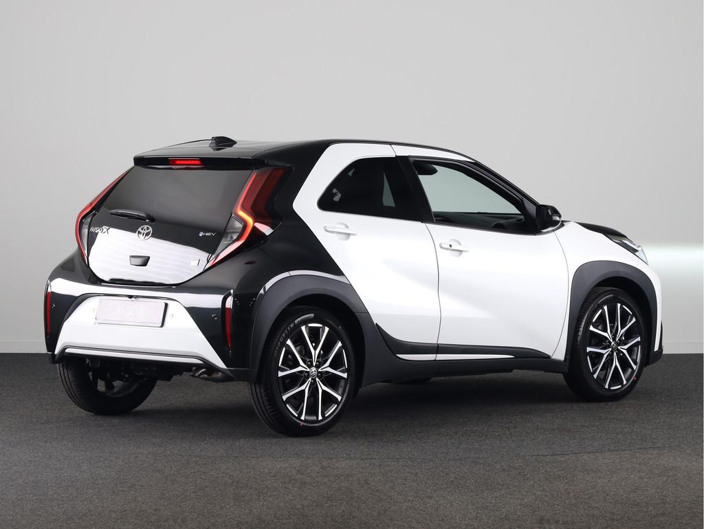 Toyota Aygo X Hybrid 115 GR Sport *NIEUW* | Direct leverbaar, 12 maanden, Zwart, 4 stoelen, 116 pk