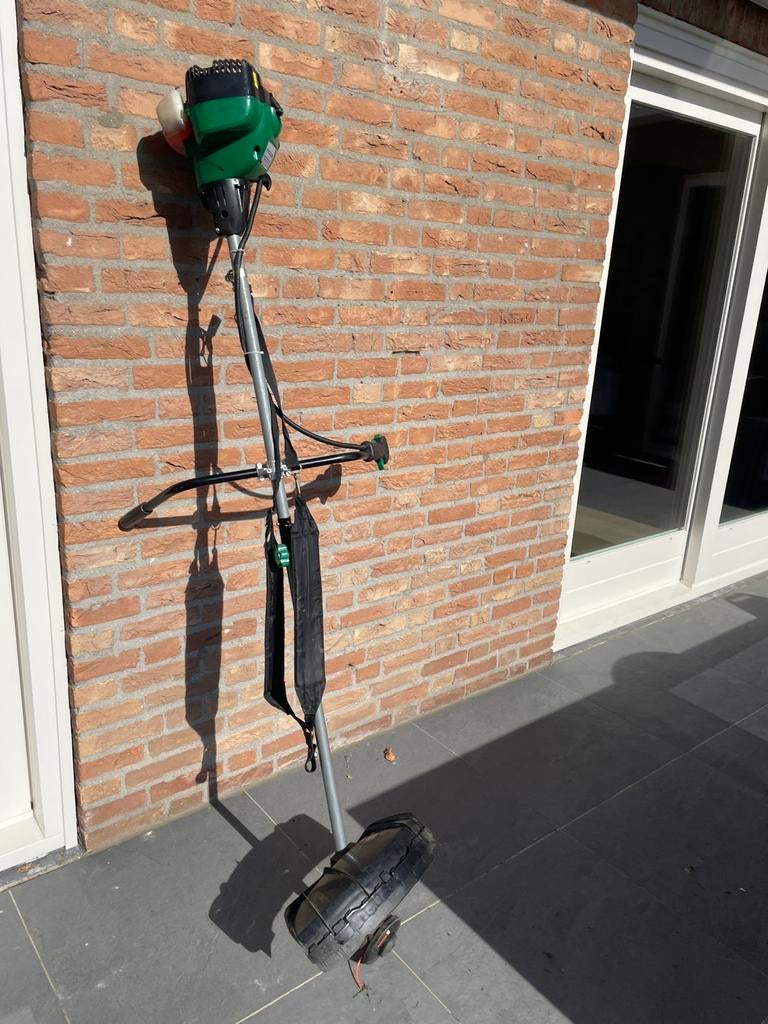 Bos/ kantenmaaier benzine, Tuin en Terras, Ophalen of Verzenden, Zo goed als nieuw, Benzine