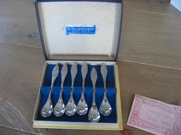 6 lepeltjes van De Paardenkop Pako-Meta, De Pako uit Rhenen, Antiek en Kunst, Antiek | Bestek, Verzenden