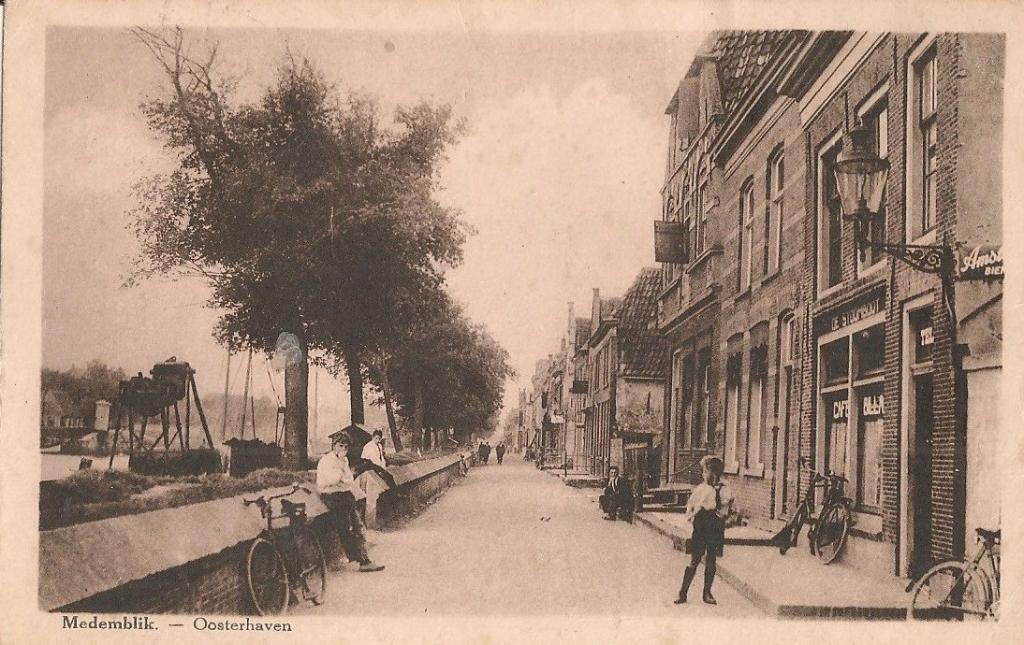 Medemblik, Verzamelen, Ansichtkaarten | Nederland, Verzenden, 1920 tot 1940, Gelopen, Noord-Holland