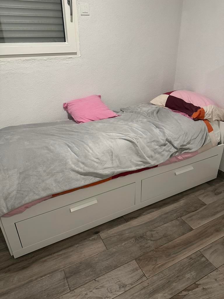 Bed ikea, Ophalen, Zo goed als nieuw, 180 cm of meer, 85 tot 100 cm