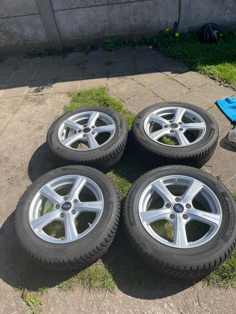 Kia Winterbanden met Velgen - 195/60R16 ( ophalen), Gebruikt, 16 inch, Banden en Velgen, Personenwagen