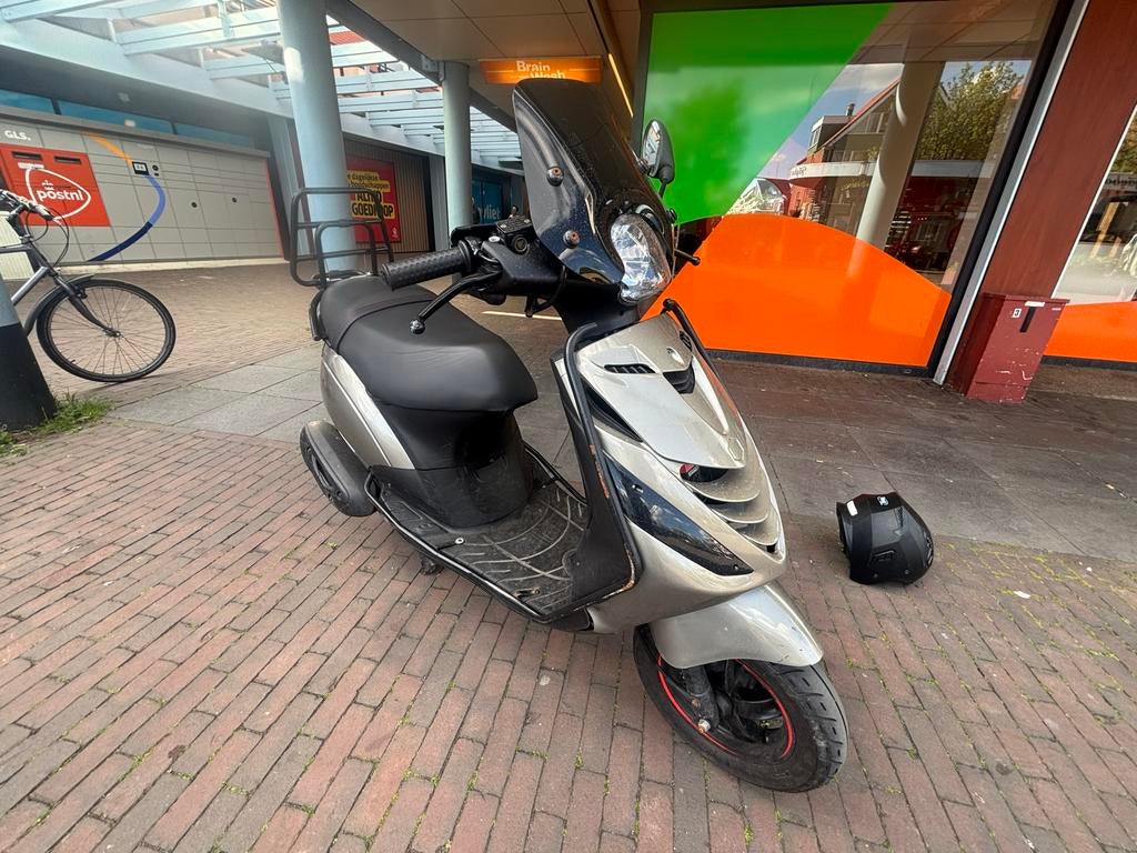 Piaggio Zip 2023 - Malossi ECU - Kleine schade, Maximaal 45 km/u, Zip, Ophalen of Verzenden, Zo goed als nieuw