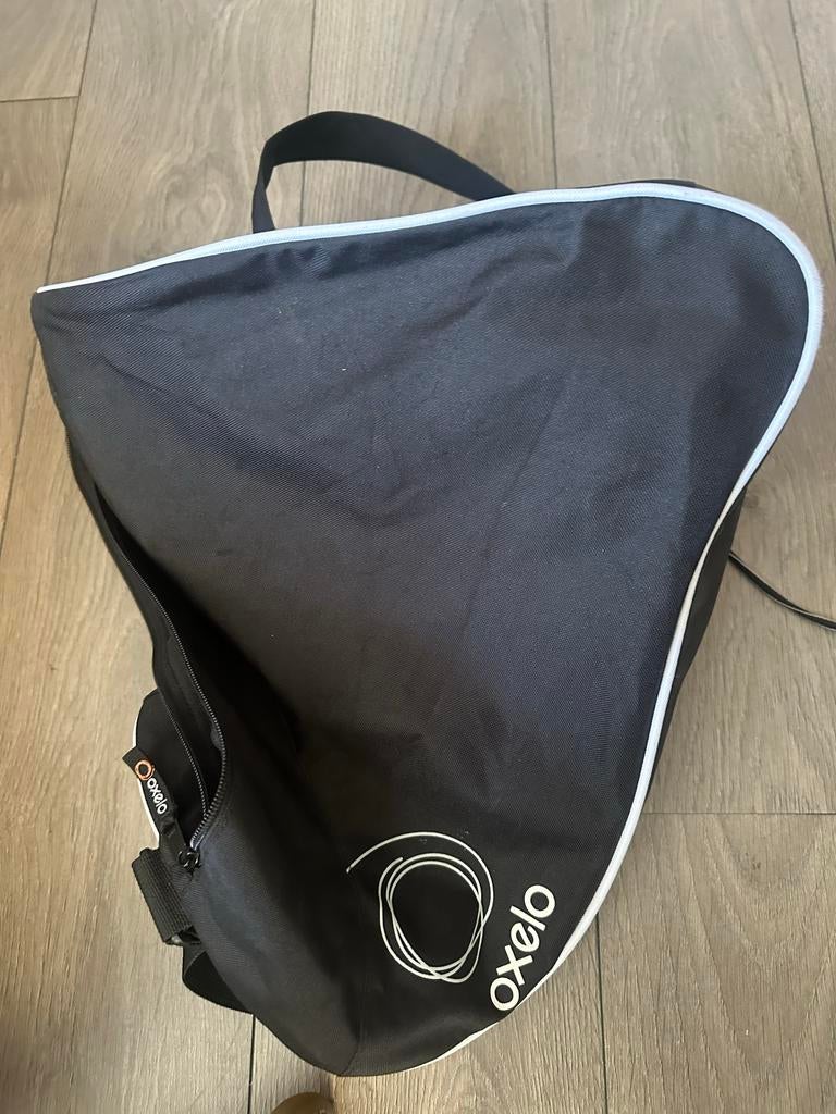 Oxelo Skatetas - Handige draagtas voor skates, Sport en Fitness, Skateboarden, Ophalen, Zo goed als nieuw, Overige typen