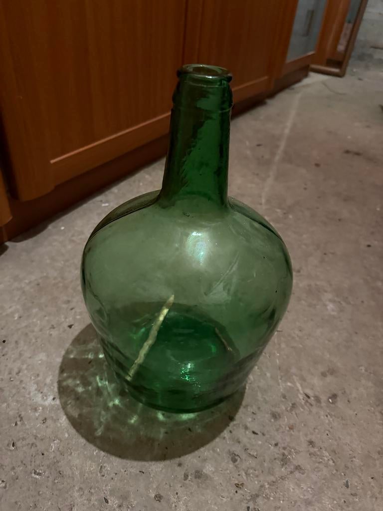 Grote groene glazen fles, Ophalen of Verzenden