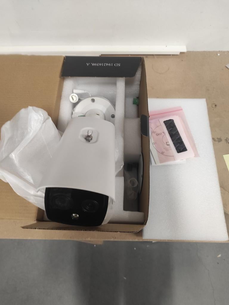 Hikvision DS-2TD2617-3/PA, Ophalen of Verzenden, Zo goed als nieuw, Buitencamera