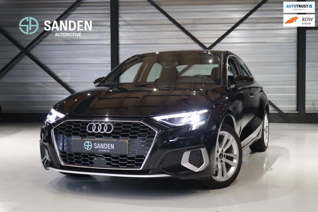 Audi A3 Limousine 30 TFSI Advanced edition Limousine|Automaa, Stof, Gebruikt, Zwart, Origineel Nederlands