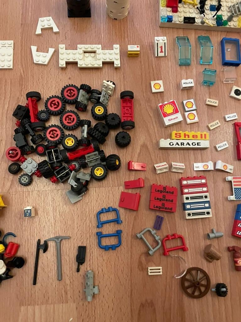 Lego classic Shell logo auto onderdelen en nog veel meer, Gebruikt, Overige thema's, Lego, Ophalen of Verzenden