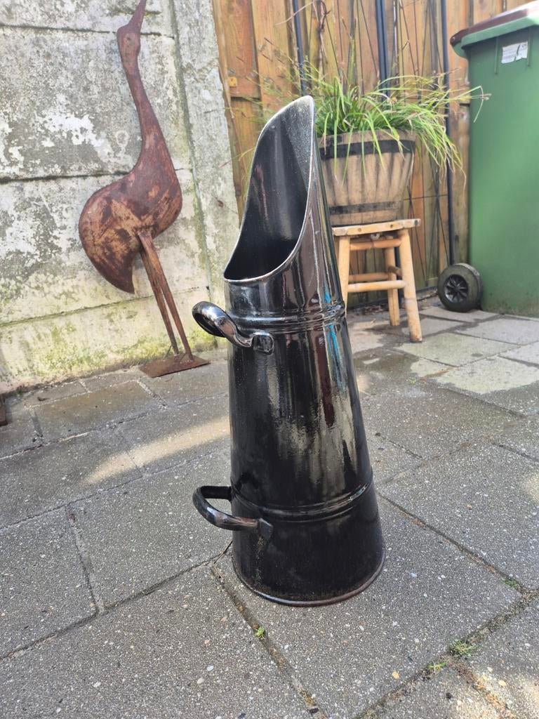 Zwart emaille kolenkit, Antiek en Kunst, Antiek | Emaille, Ophalen