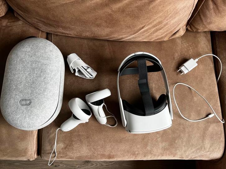 Oculus Quest 2 128GB met Elite Strap en Travel Case, Spelcomputers en Games, Virtual Reality, Zo goed als nieuw, Overige platformen