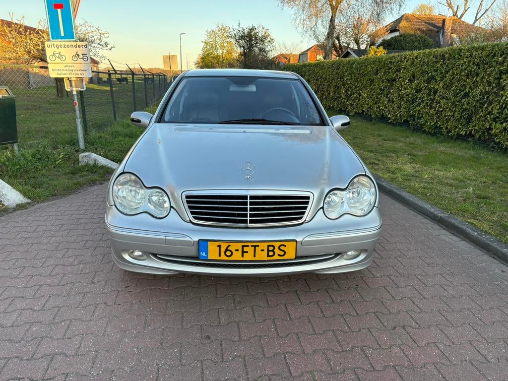 Mercedes-Benz C-Klasse 2.6 C240 Sedan AUT 2000 Grijs, Automaat, Achterwielaandrijving, 2597 cc, 1465 kg