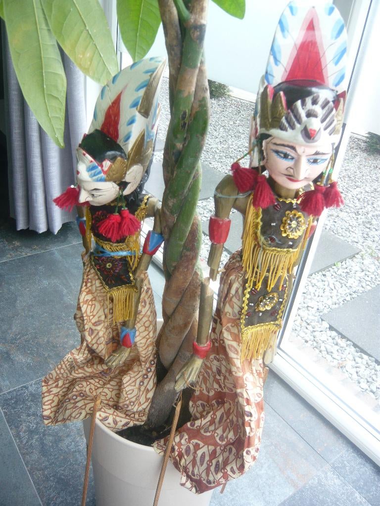 Wajang golem poppen 2 grote en 3 kleinere, Antiek en Kunst, Ophalen of Verzenden