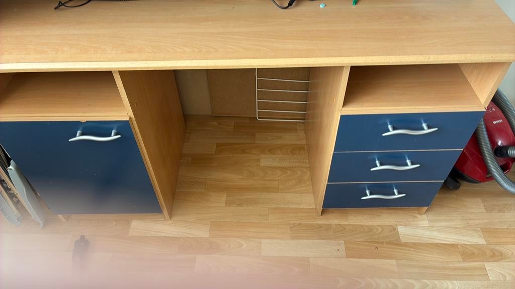 Grenen bureau, Ophalen of Verzenden, Zo goed als nieuw