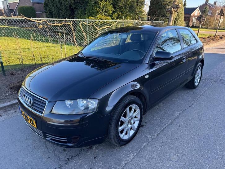 Audi A3 1.6 Attraction Airco Cruise Lm velgen, Auto's, Audi, Bedrijf, Te koop, A3, ABS, Airbags, Airconditioning, Centrale vergrendeling