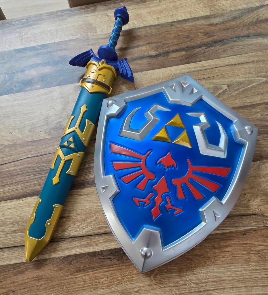 Zelda Link Kostuum Maat M met Zwaard en Schild, Spelcomputers en Games, Spelcomputers | Overige Accessoires, Ophalen, Zo goed als nieuw