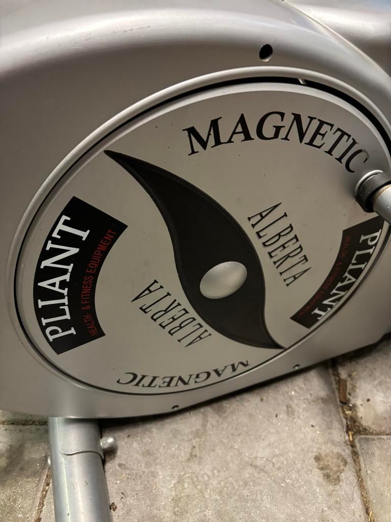 Pliant Alberta Magnetic Hometrainer - Zo goed als nieuw, Ophalen, Zo goed als nieuw, Metaal, Benen