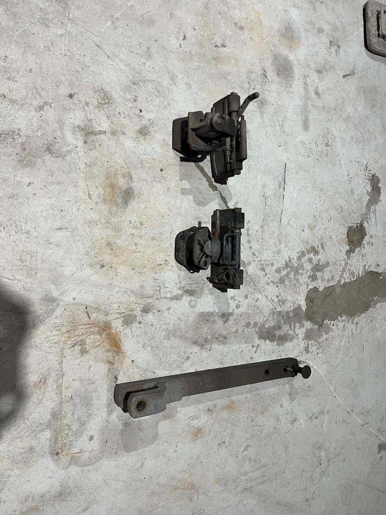 Trekbek 2x / ondertrekhaak New Holland, Zakelijke goederen, Ophalen