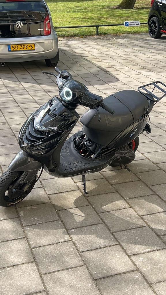 Piaggio Zip 172CC AC BROM, Fietsen en Brommers, Scooters | Piaggio, Ophalen of Verzenden, Zo goed als nieuw, Tweetakt, Zip