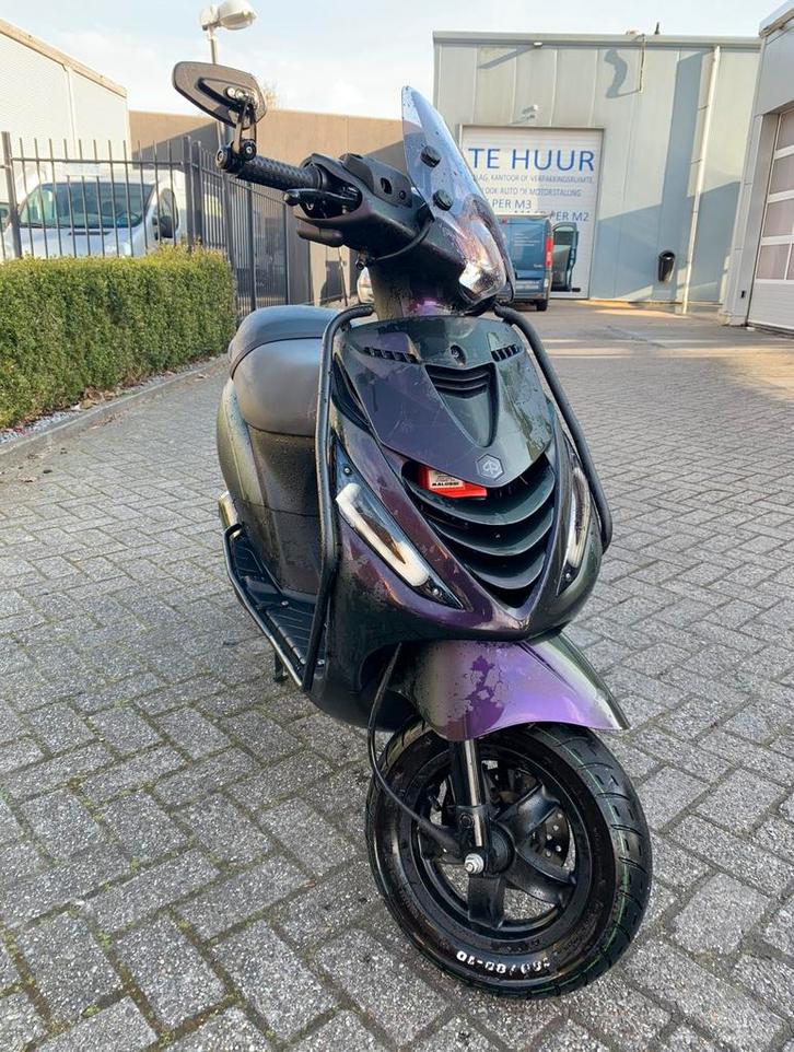 Piaggio Zip 2020 | SP/MALOSSI, Fietsen en Brommers, Scooters | Piaggio, Zo goed als nieuw, Zip, Benzine, Ophalen