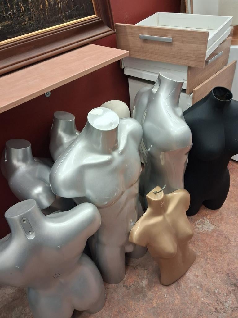 Diverse etalagepoppen/torso's - zilver, zwart, goud, Kleding | Dames, Kledinghangers, Ophalen of Verzenden, Onbekend, Onbekend