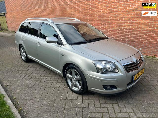 Toyota Avensis Wagon 2.2 D-4D Executive Business Navi Cruise, Voorwielaandrijving, Zwart, 4 cilinders, 1465 kg
