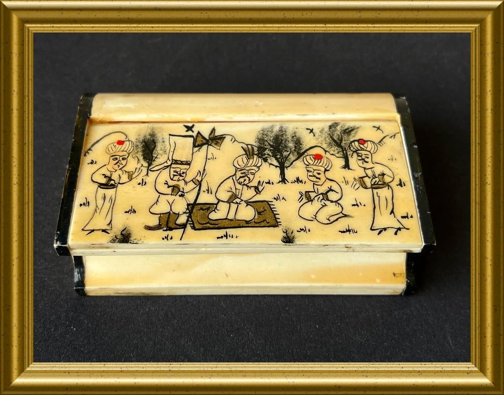 Apart benen Perzisch doosje, Antiek en Kunst, Ophalen of Verzenden