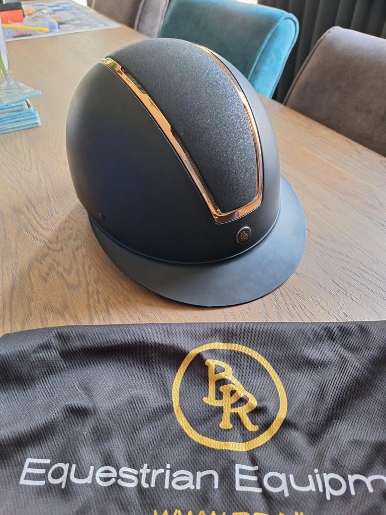 BR cap, Ophalen, Zo goed als nieuw, Dressuur, Cap