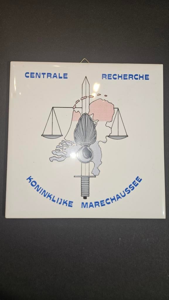 Tegel Koninklijke Marechaussee Centrale Recherche, Ophalen of Verzenden