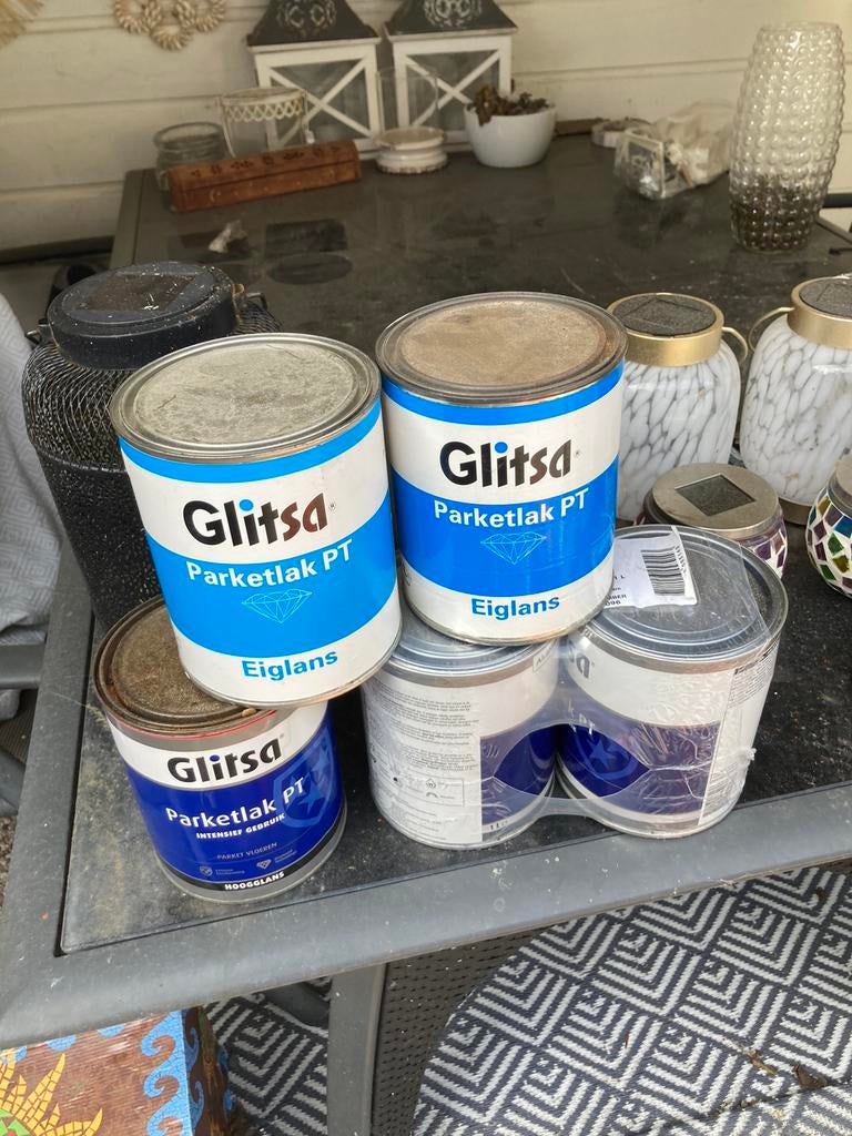 Parketlak eiglans glitsa, Ophalen, Nieuw