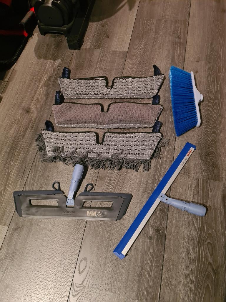 Diverse Vileda opzetstukken en dweilen / moppen, Ophalen, Mop of Dweil