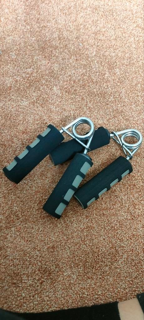 handtrainer 15 kg, Sport en Fitness, Ophalen of Verzenden, Zo goed als nieuw, Armen, Overige typen