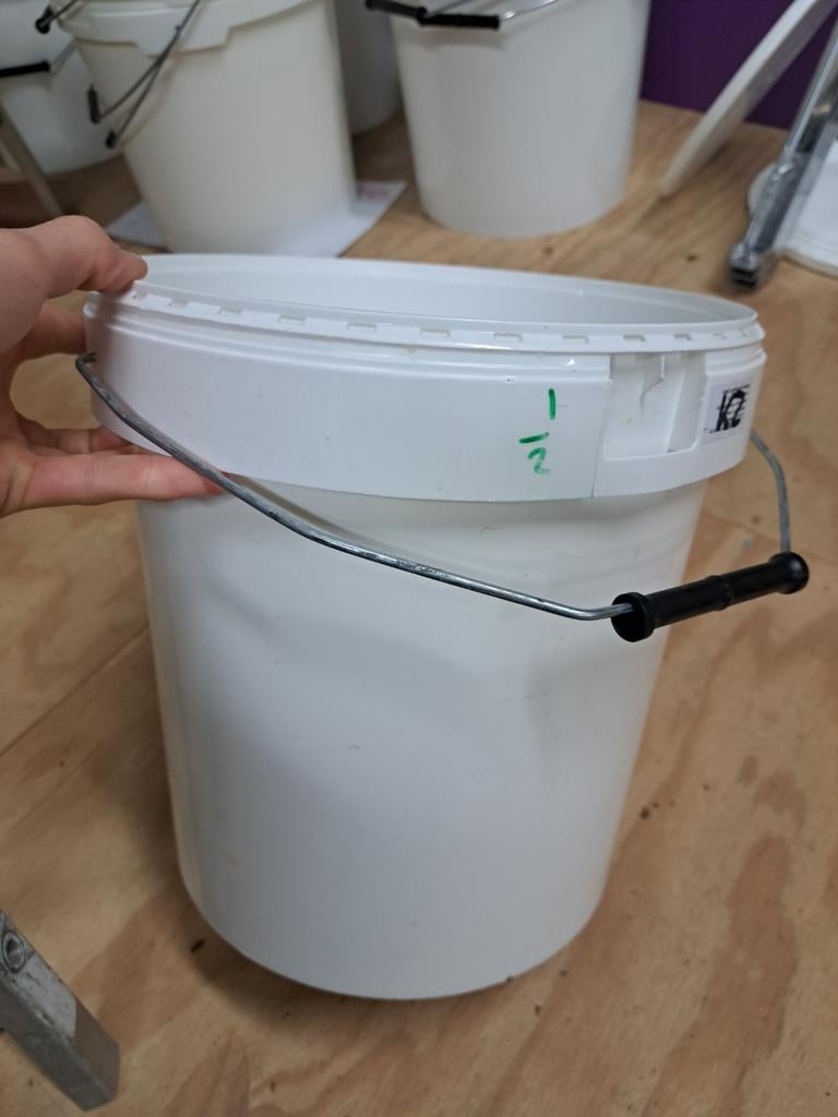 Witte emmer met handgreep, Ophalen of Verzenden, Kunststof, Met handgreep