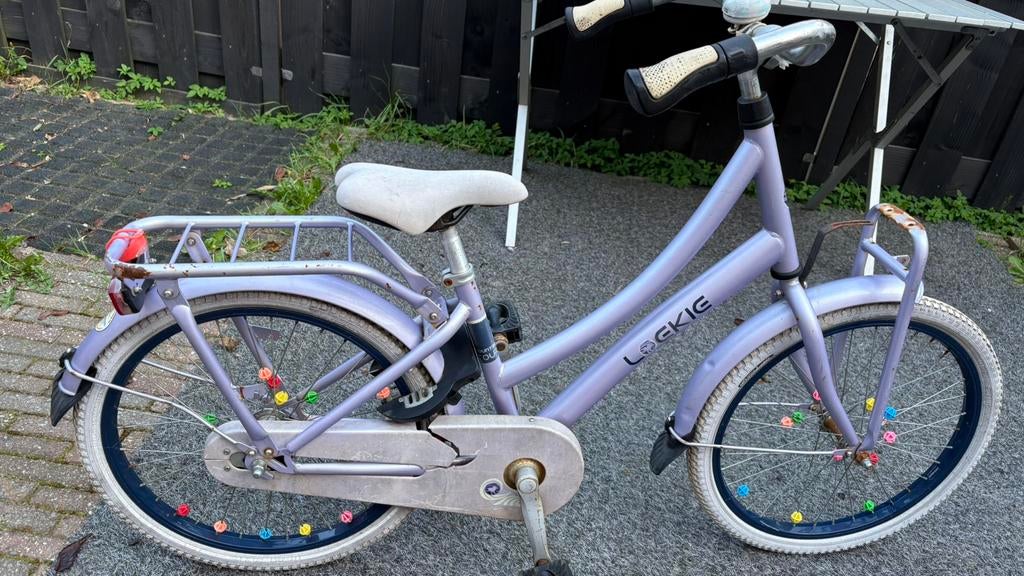Meisjesfiets fietst goed maar moet beetje opgeknapt worden, Fietsen en Brommers, Fietsen | Meisjes, Ophalen, Gebruikt, 22 inch