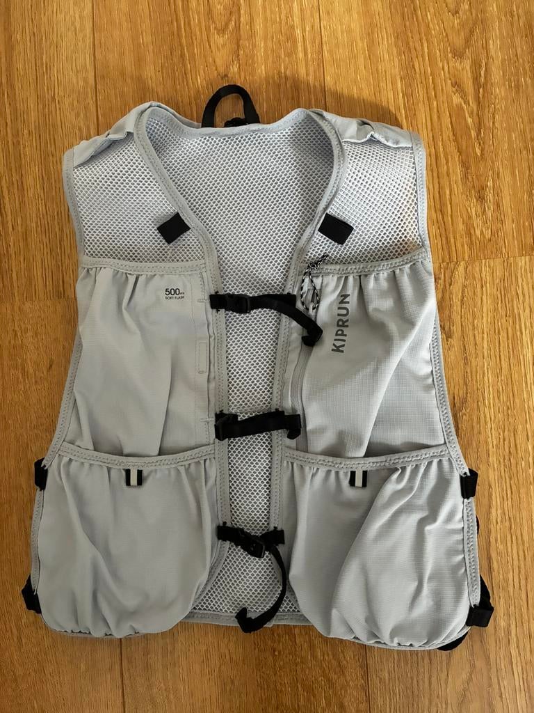 Kiprun trailrun/hardloop vest 8l, Overige merken, Overige typen, Ophalen of Verzenden, Zo goed als nieuw