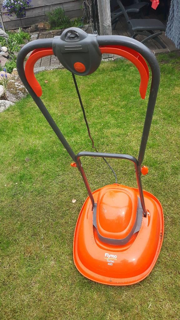 FLYMO Turbo 400 zweefgrasmaaier, Tuin en Terras, Grasmaaiers, Ophalen, Gebruikt, Elektrische grasmaaier, 30 t/m 39 cm