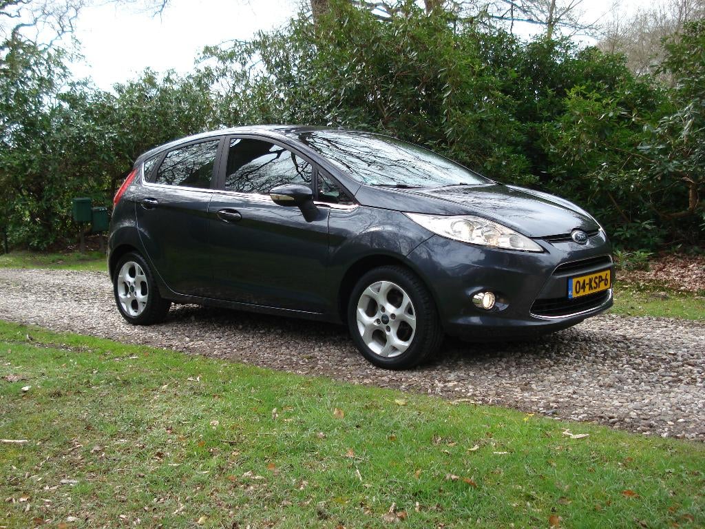 Ford Fiësta 1.4 Titanium 5DR 2010 Grijs Nette auto!, Auto's, Ford, Particulier, Fiësta, ABS, Airbags, Airconditioning, Automatische klimaatregeling