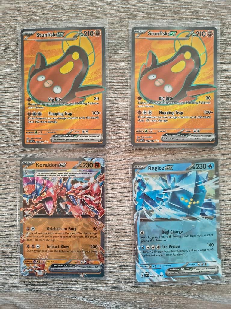 Pokémon kaarten Stunfisk, Koraidon, Regice, Ophalen of Verzenden
