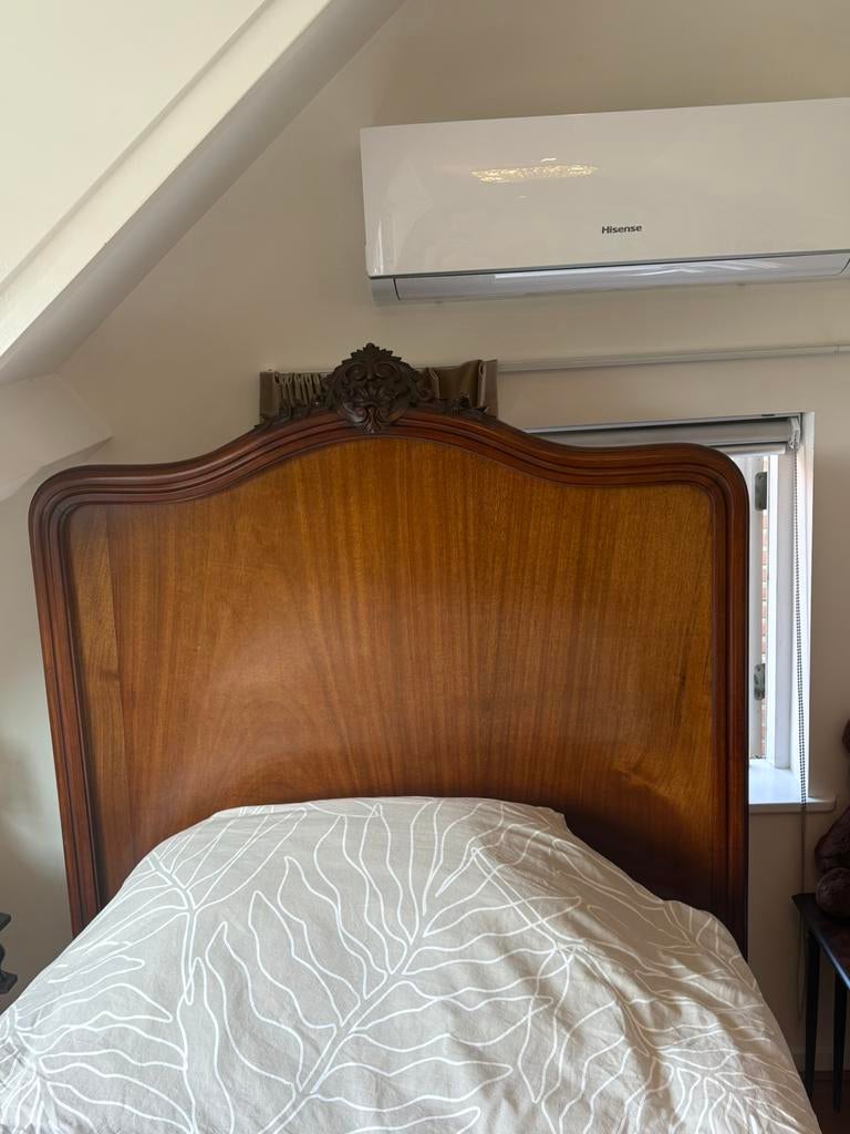 Antiek Frans kuifbed, Ophalen