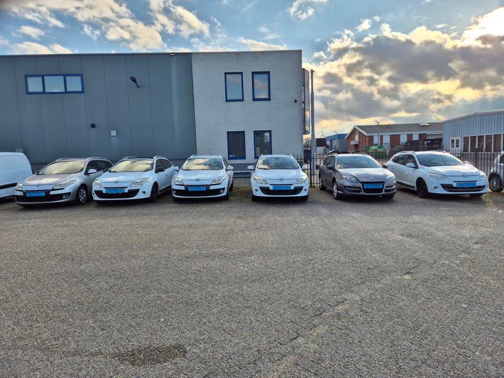 Renault Mégane 1.5 DCI 81KW Estate AUT 2013 Wit, Auto's, 680 kg, 4 cilinders, 1264 kg, Wit