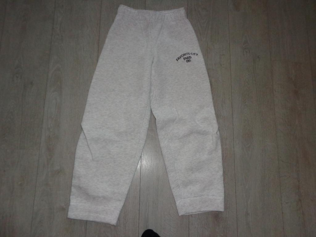 lichtgrijze meisjesjoggingbroek van Zara, maat 13/14/164, Kinderen en Baby's, Kinderkleding | Maat 164, Ophalen of Verzenden, Gebruikt
