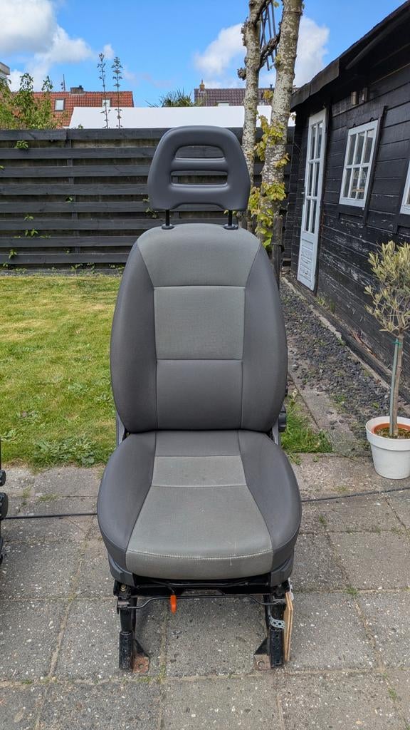 Ducato bestuurdersstoel/passagiersstoel met draaiplateau, Ophalen