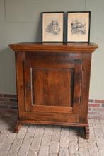 Prachtige antieke eiken houten spinde kast, broodkast., Verzenden