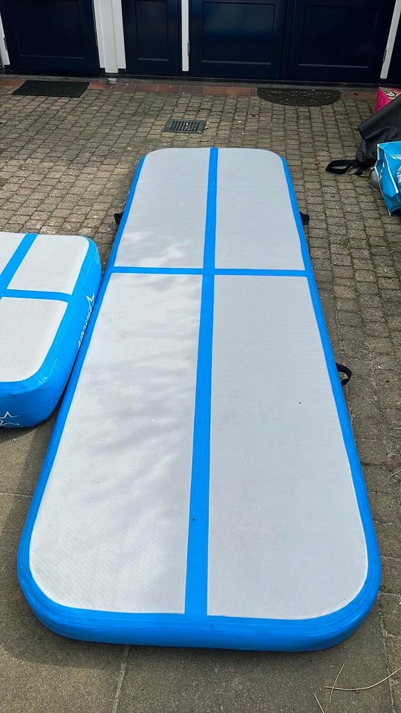 Airtrack airostar kleine en grote turn mat, Sport en Fitness, Turnen, Kindermaat 122 t/m 140, Ophalen, Zo goed als nieuw, Materiaal