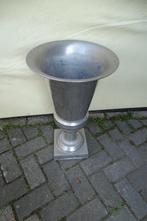 Tuin/sier vaas, metaal, Ophalen, Gebruikt