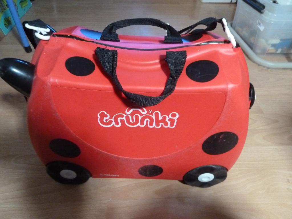 Trunki kinder reiskoffer lieveheersbeestje, Sieraden, Tassen en Uiterlijk, Koffers, Wieltjes, Gebruikt, Hard kunststof, Minder dan 50 cm