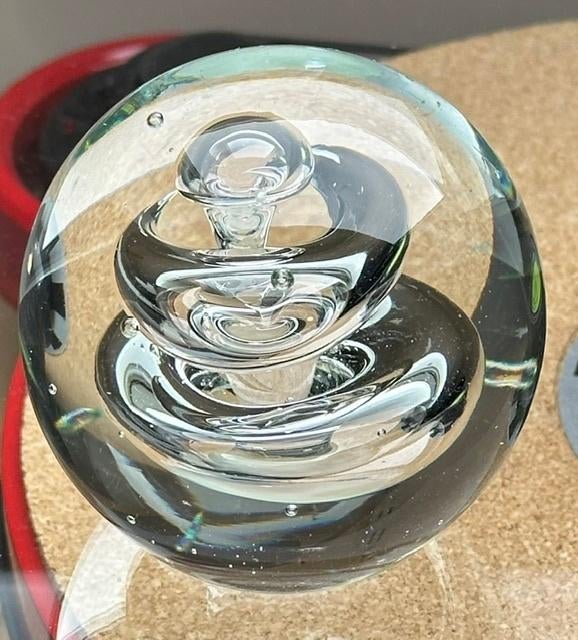 glazen presse papier Siem van der Marel, glas bol, Ophalen