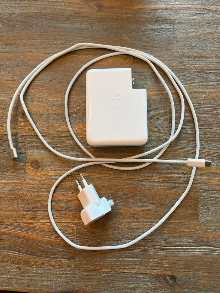 Apple USB-C 140W Power Adapter voor Powerbook (A2452), Computers en Software, Laptop-opladers, Zo goed als nieuw, Ophalen of Verzenden